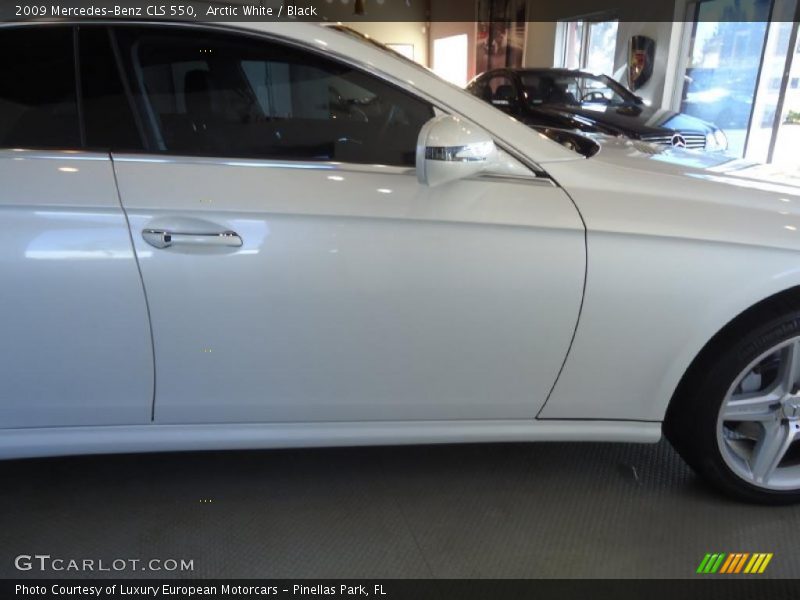 Arctic White / Black 2009 Mercedes-Benz CLS 550