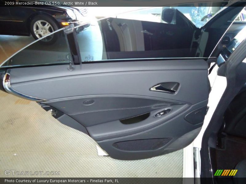 Arctic White / Black 2009 Mercedes-Benz CLS 550