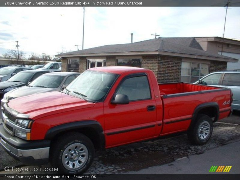 Victory Red / Dark Charcoal 2004 Chevrolet Silverado 1500 Regular Cab 4x4