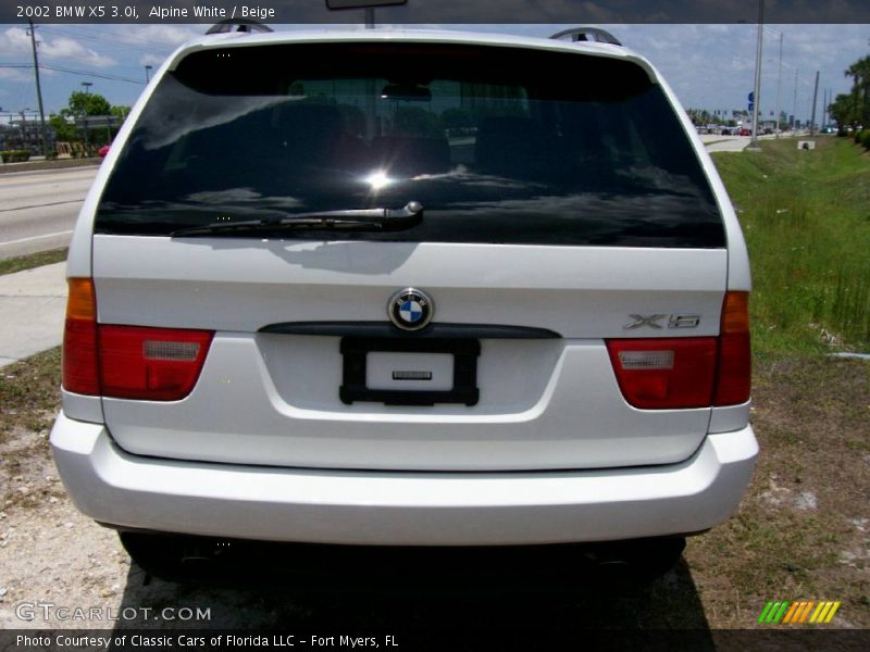 Alpine White / Beige 2002 BMW X5 3.0i