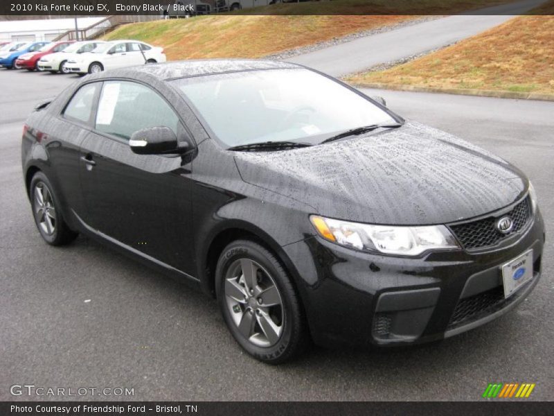 Front 3/4 View of 2010 Forte Koup EX