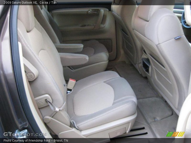 Cocoa / Tan 2009 Saturn Outlook XE