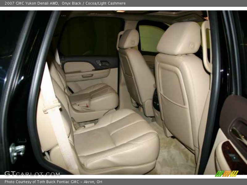 Onyx Black / Cocoa/Light Cashmere 2007 GMC Yukon Denali AWD