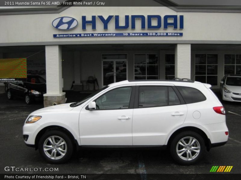 Frost White Pearl / Gray 2011 Hyundai Santa Fe SE AWD
