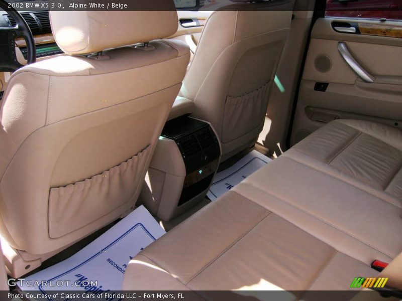 Alpine White / Beige 2002 BMW X5 3.0i