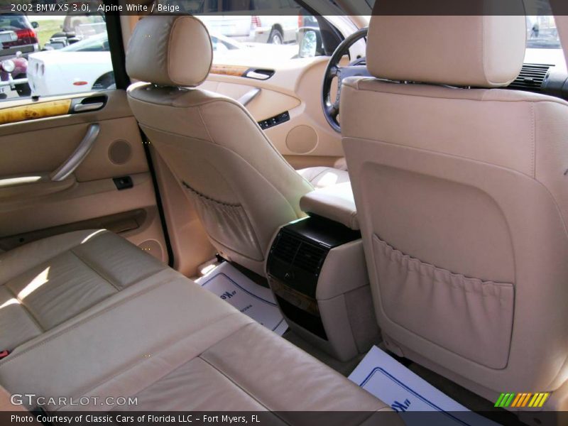 Alpine White / Beige 2002 BMW X5 3.0i