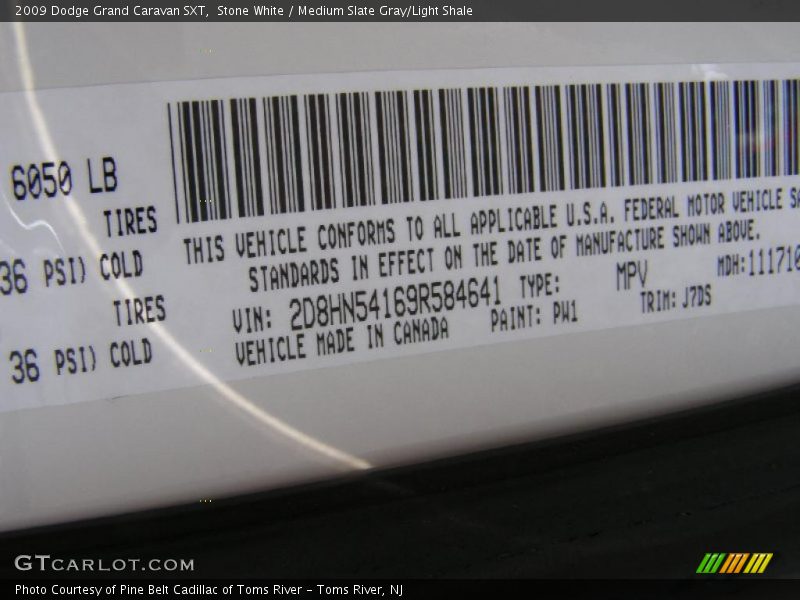 Stone White / Medium Slate Gray/Light Shale 2009 Dodge Grand Caravan SXT