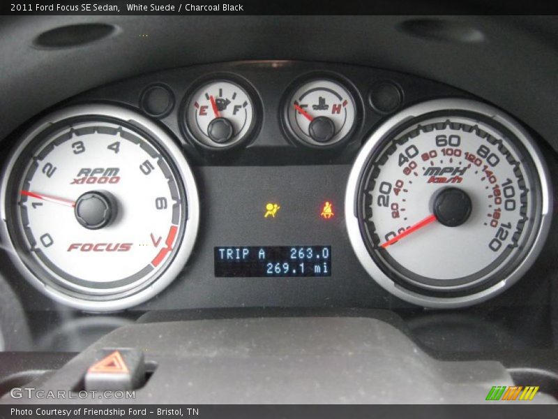 White Suede / Charcoal Black 2011 Ford Focus SE Sedan