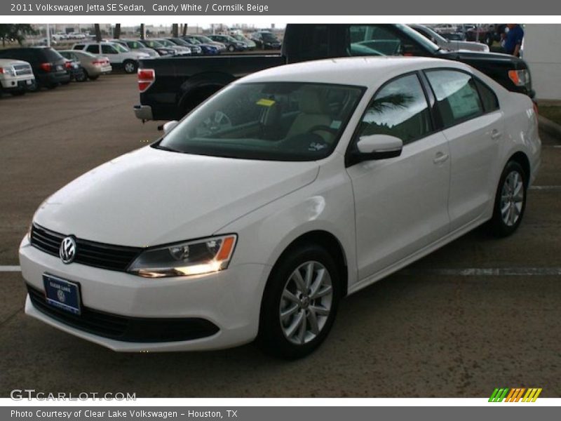 Candy White / Cornsilk Beige 2011 Volkswagen Jetta SE Sedan