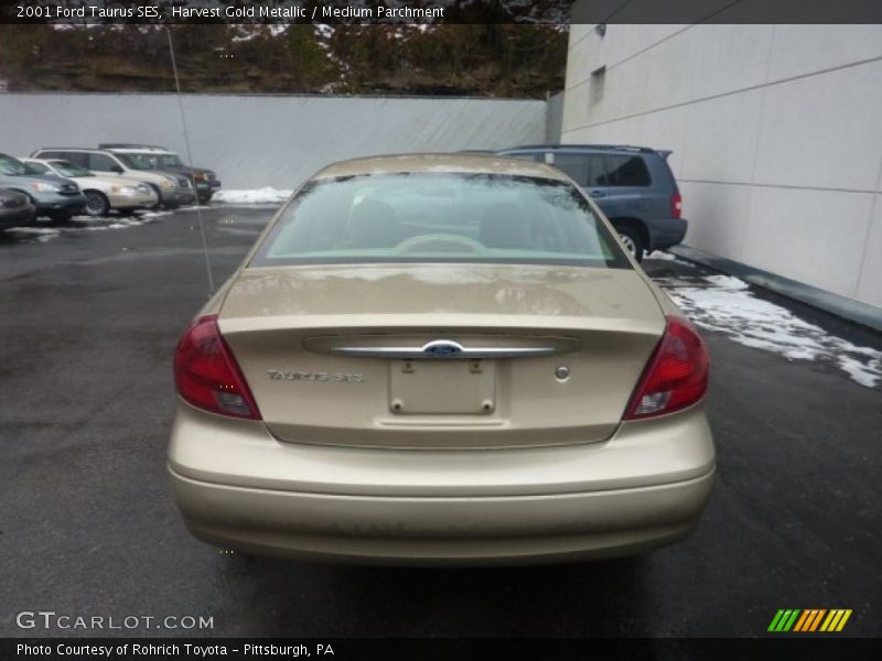 Harvest Gold Metallic / Medium Parchment 2001 Ford Taurus SES