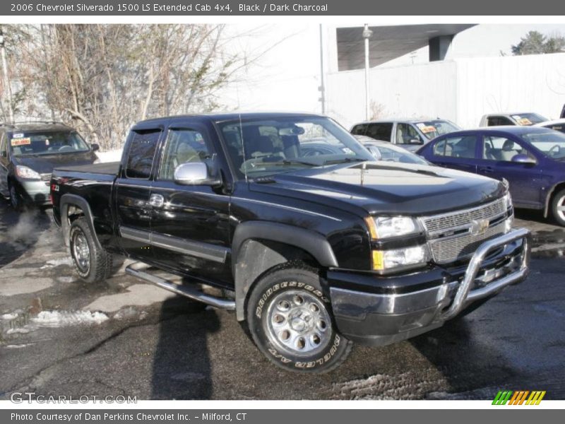 Black / Dark Charcoal 2006 Chevrolet Silverado 1500 LS Extended Cab 4x4