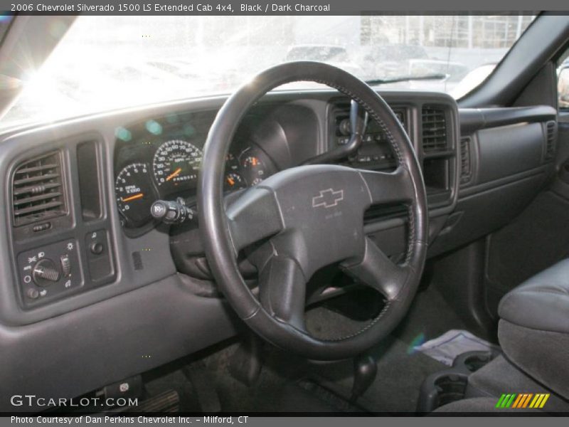 Black / Dark Charcoal 2006 Chevrolet Silverado 1500 LS Extended Cab 4x4