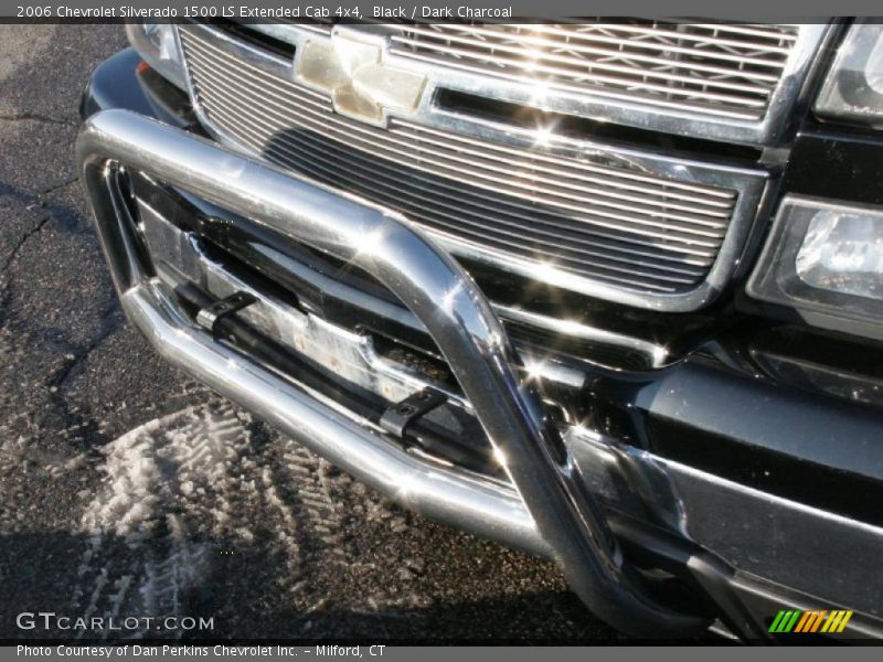 Black / Dark Charcoal 2006 Chevrolet Silverado 1500 LS Extended Cab 4x4