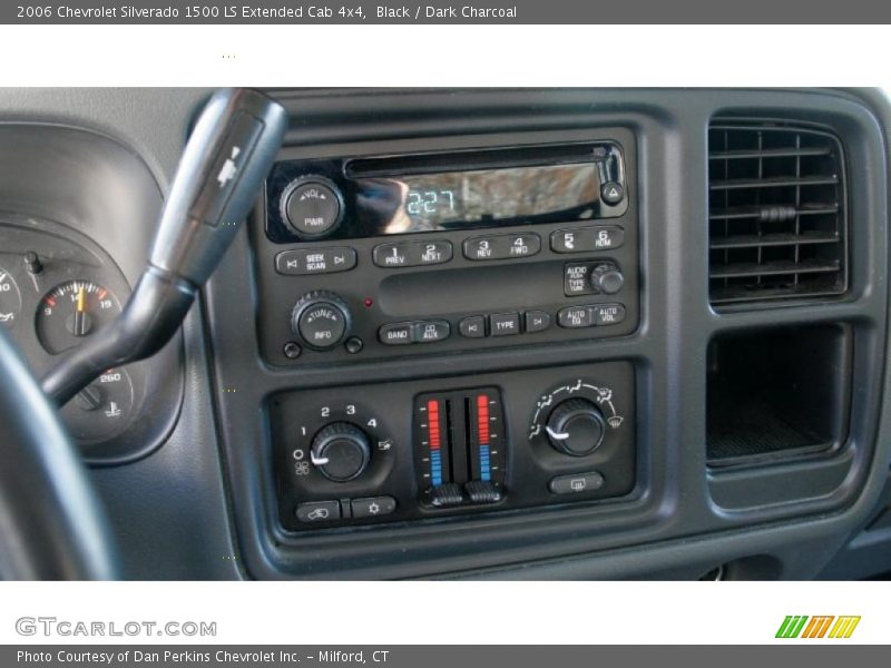 Black / Dark Charcoal 2006 Chevrolet Silverado 1500 LS Extended Cab 4x4