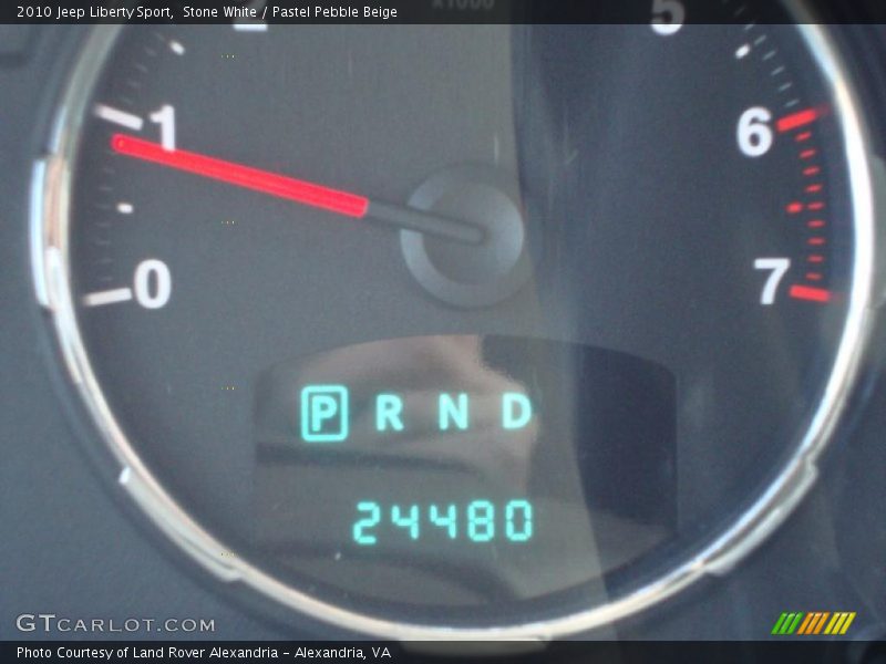 Stone White / Pastel Pebble Beige 2010 Jeep Liberty Sport