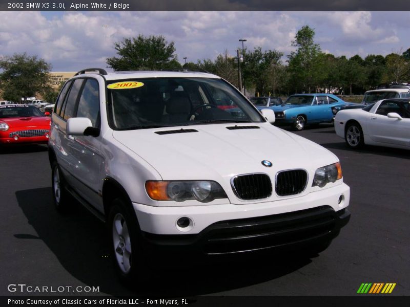 Alpine White / Beige 2002 BMW X5 3.0i