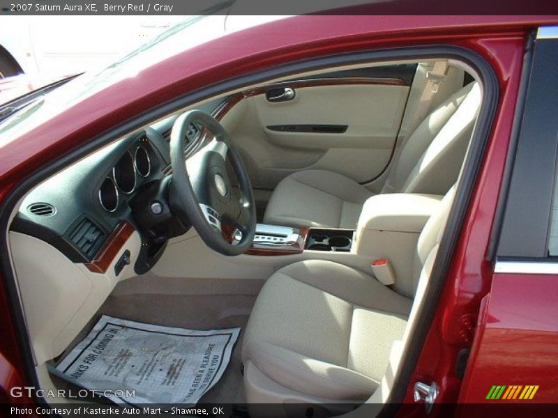 Berry Red / Gray 2007 Saturn Aura XE