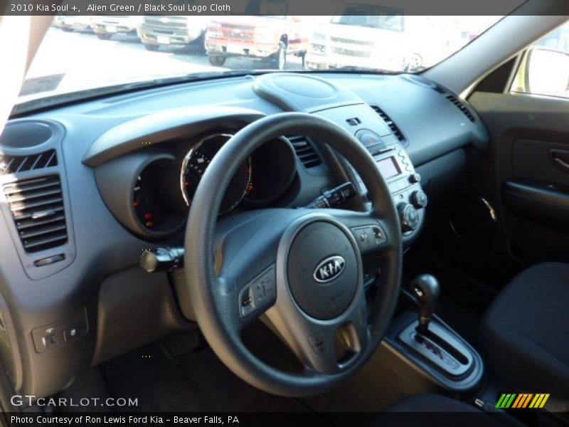 Alien Green / Black Soul Logo Cloth 2010 Kia Soul +