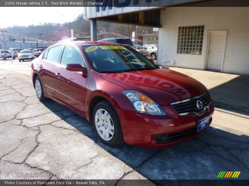 Red Brick Metallic / Charcoal 2009 Nissan Altima 2.5