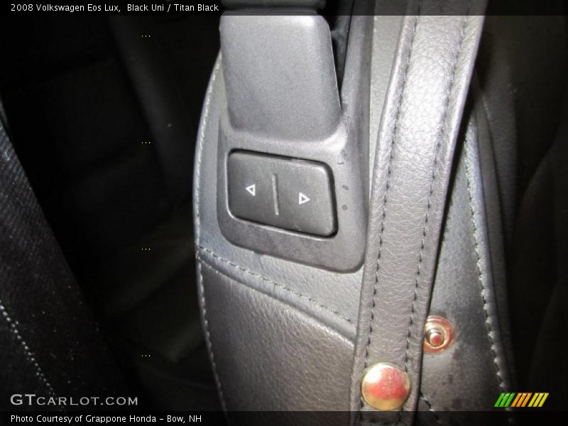 Black Uni / Titan Black 2008 Volkswagen Eos Lux