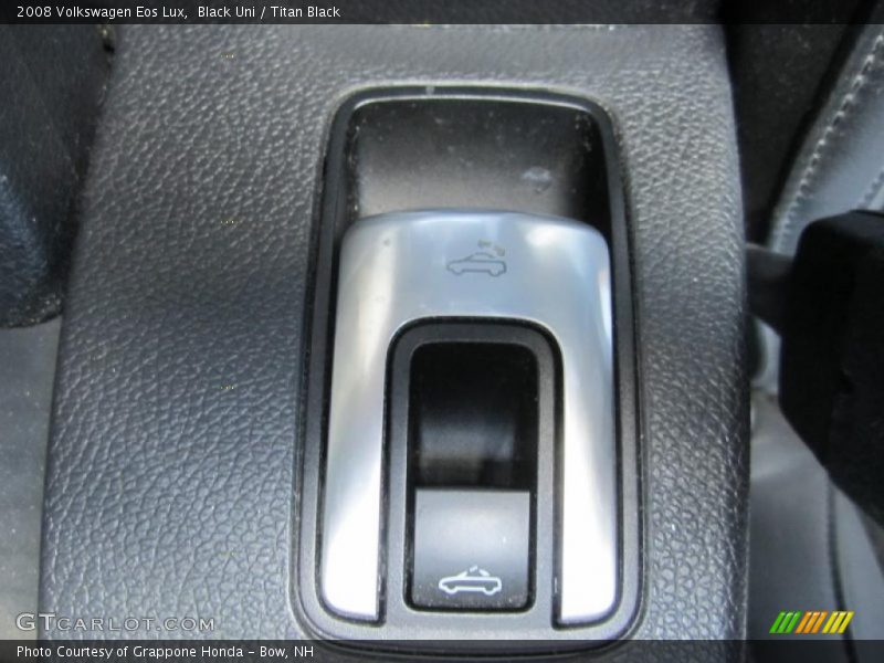 Black Uni / Titan Black 2008 Volkswagen Eos Lux