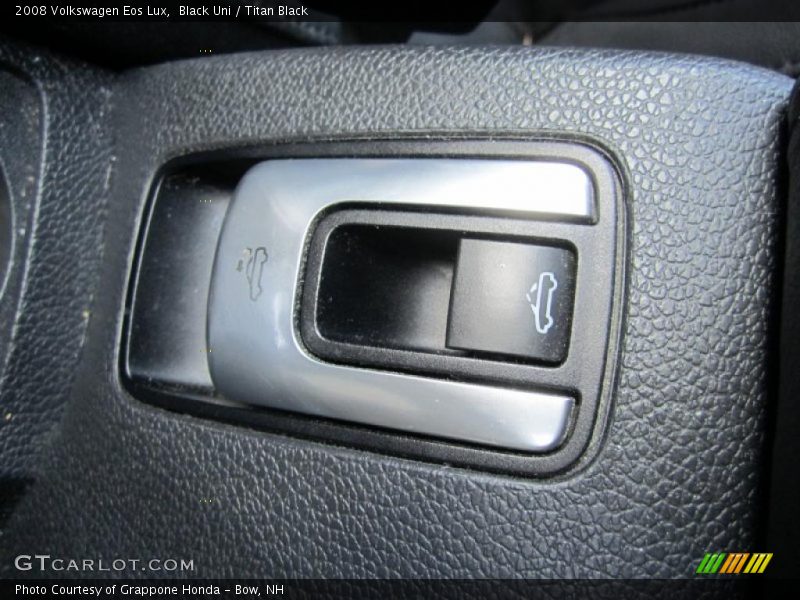 Black Uni / Titan Black 2008 Volkswagen Eos Lux