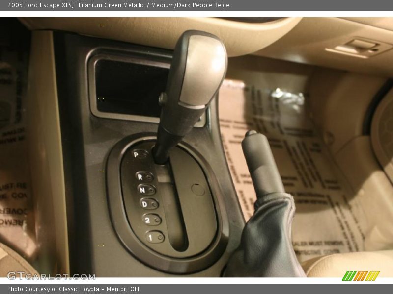 Titanium Green Metallic / Medium/Dark Pebble Beige 2005 Ford Escape XLS