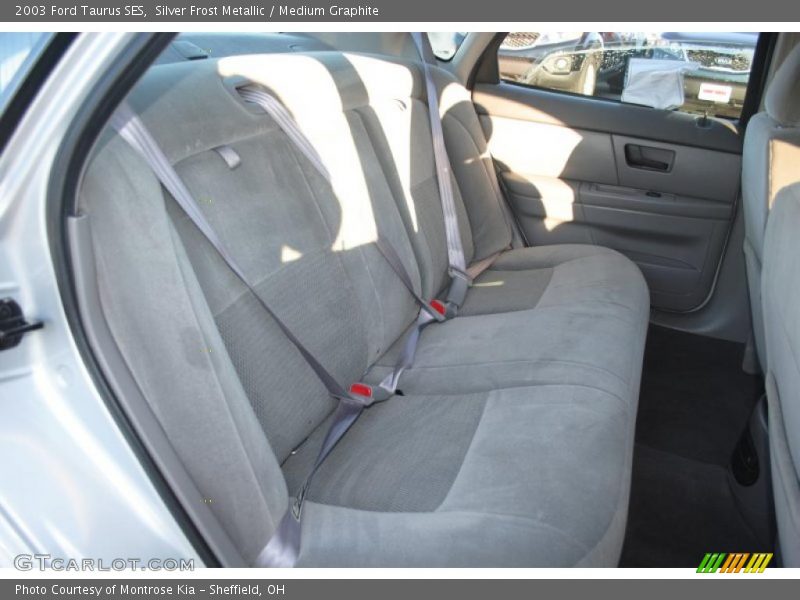 Silver Frost Metallic / Medium Graphite 2003 Ford Taurus SES