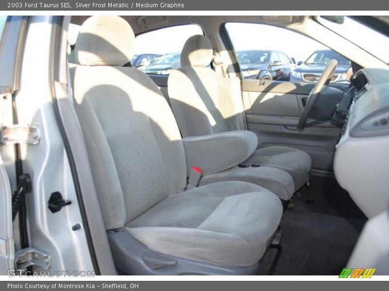 Silver Frost Metallic / Medium Graphite 2003 Ford Taurus SES