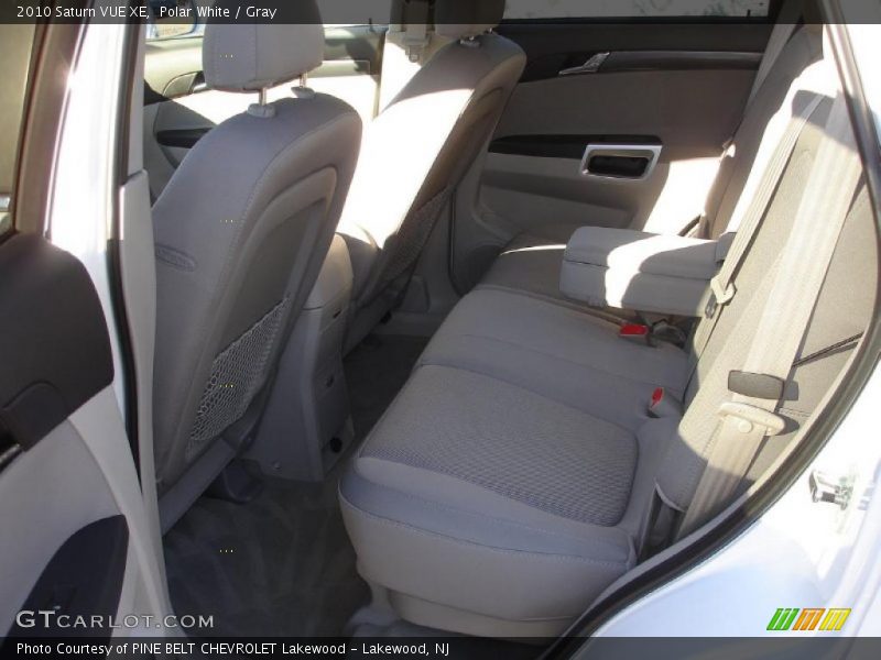 Polar White / Gray 2010 Saturn VUE XE