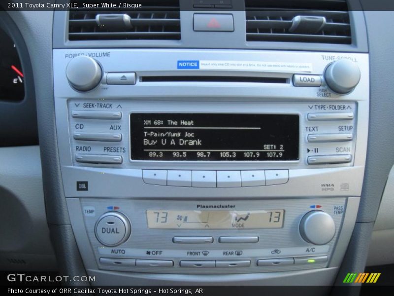 Super White / Bisque 2011 Toyota Camry XLE