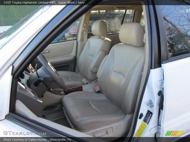 Super White / Ivory 2005 Toyota Highlander Limited 4WD