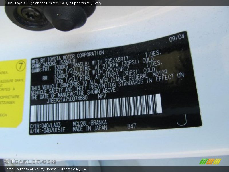 Super White / Ivory 2005 Toyota Highlander Limited 4WD