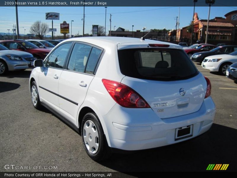 Fresh Powder / Beige 2009 Nissan Versa 1.8 S Hatchback