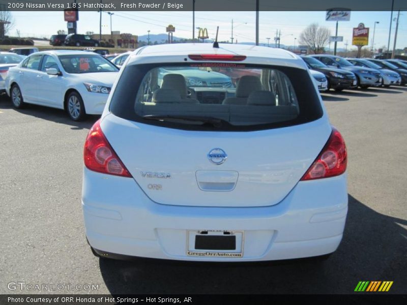 Fresh Powder / Beige 2009 Nissan Versa 1.8 S Hatchback
