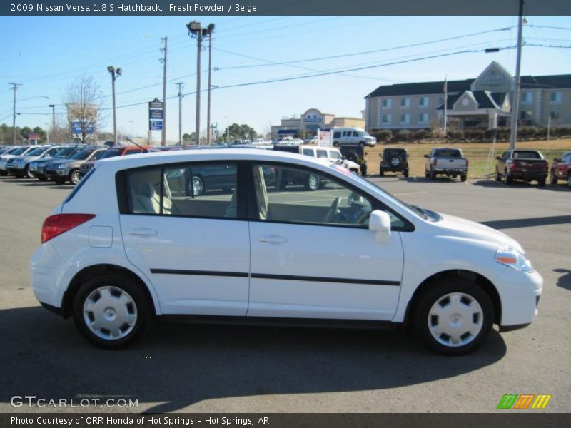 Fresh Powder / Beige 2009 Nissan Versa 1.8 S Hatchback