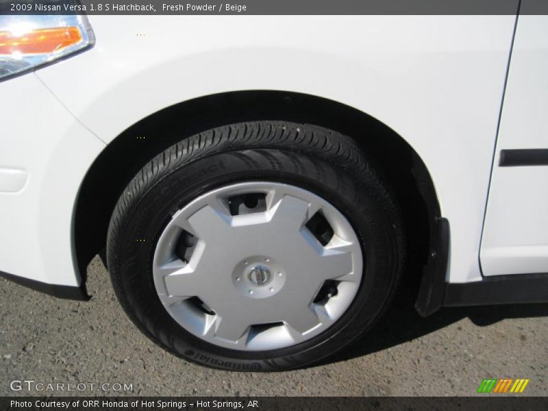 Fresh Powder / Beige 2009 Nissan Versa 1.8 S Hatchback