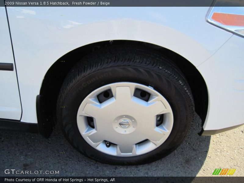 Fresh Powder / Beige 2009 Nissan Versa 1.8 S Hatchback