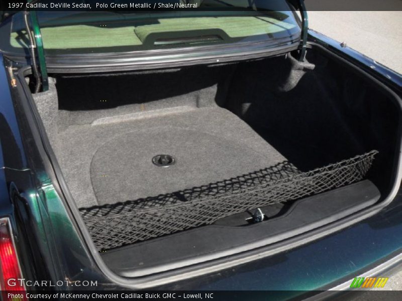  1997 DeVille Sedan Trunk