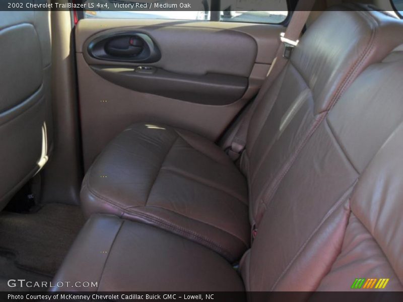 Victory Red / Medium Oak 2002 Chevrolet TrailBlazer LS 4x4
