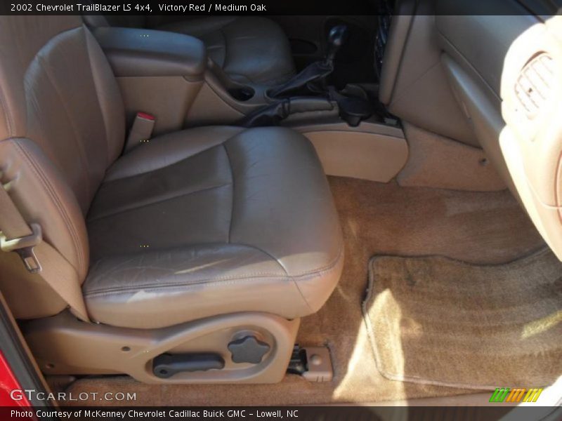 Victory Red / Medium Oak 2002 Chevrolet TrailBlazer LS 4x4