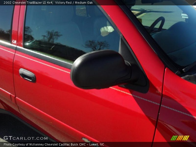 Victory Red / Medium Oak 2002 Chevrolet TrailBlazer LS 4x4