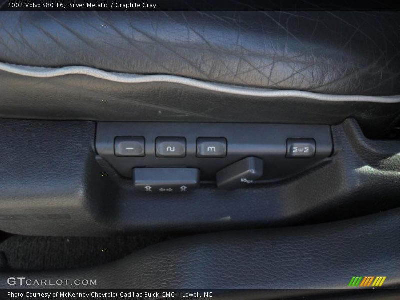 Silver Metallic / Graphite Gray 2002 Volvo S80 T6