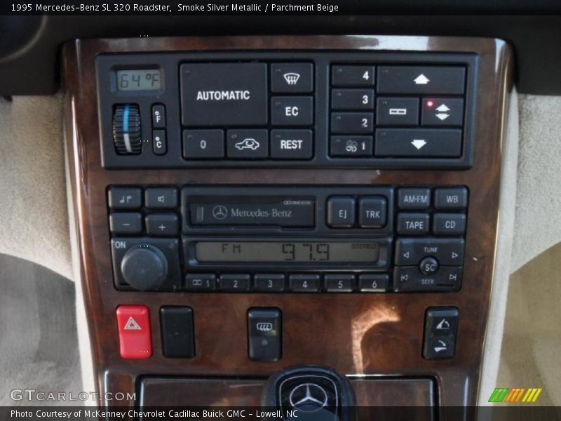 Controls of 1995 SL 320 Roadster
