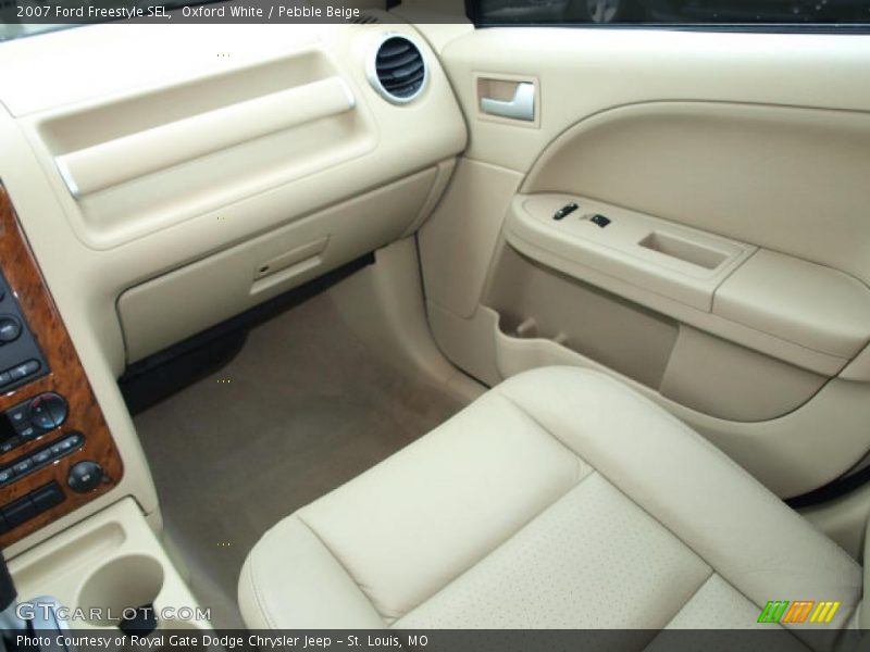 Oxford White / Pebble Beige 2007 Ford Freestyle SEL