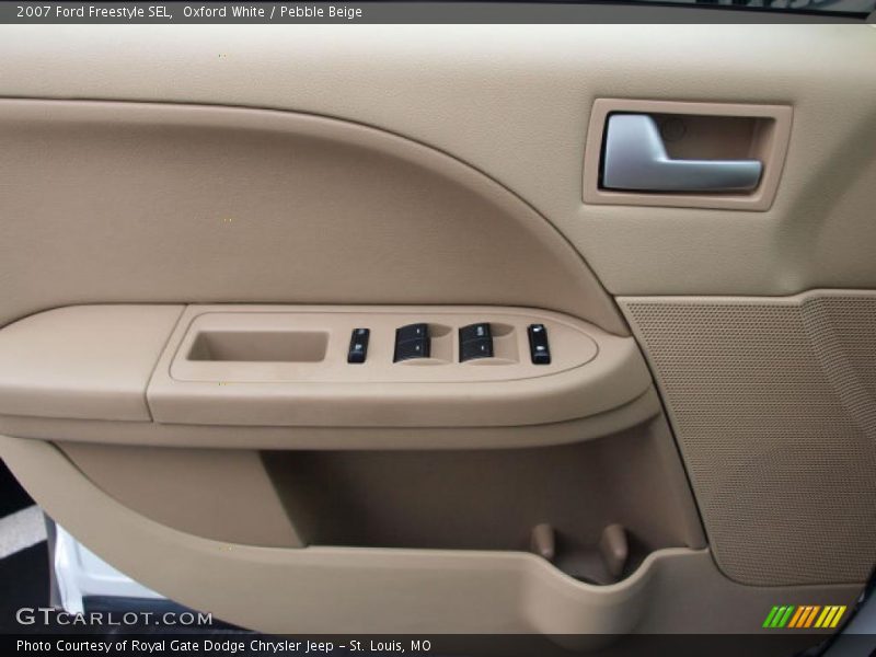 Oxford White / Pebble Beige 2007 Ford Freestyle SEL