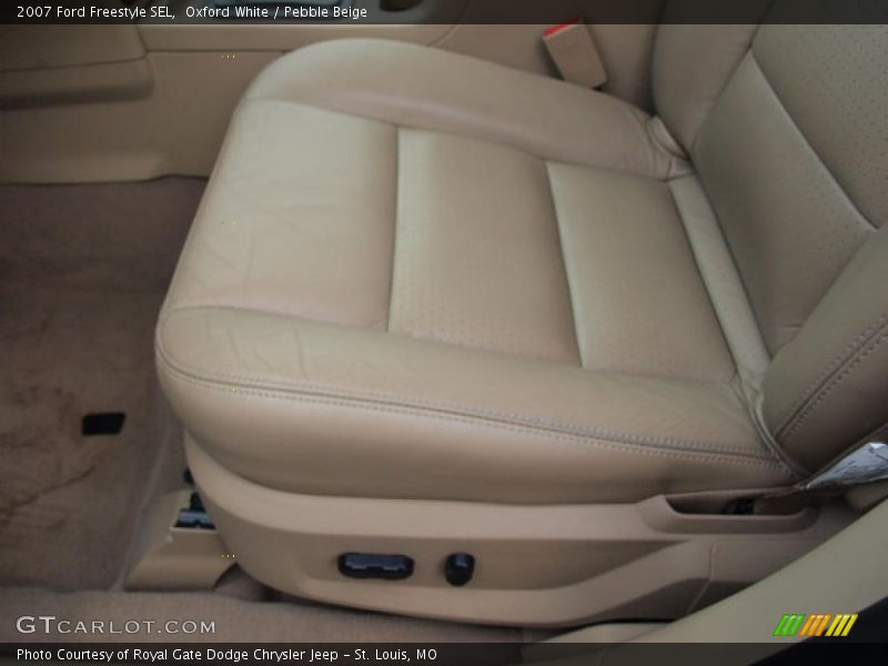 Oxford White / Pebble Beige 2007 Ford Freestyle SEL