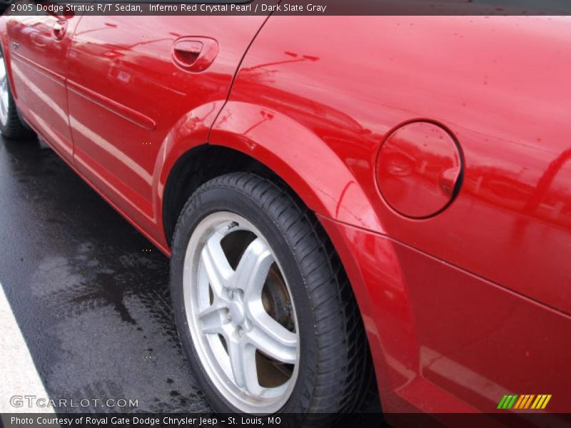 Inferno Red Crystal Pearl / Dark Slate Gray 2005 Dodge Stratus R/T Sedan