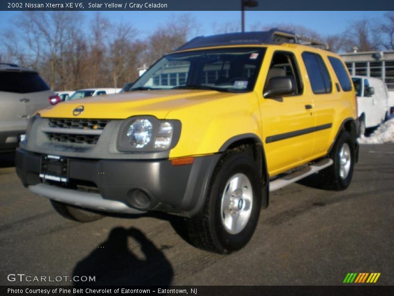 Solar Yellow / Gray Celadon 2002 Nissan Xterra XE V6