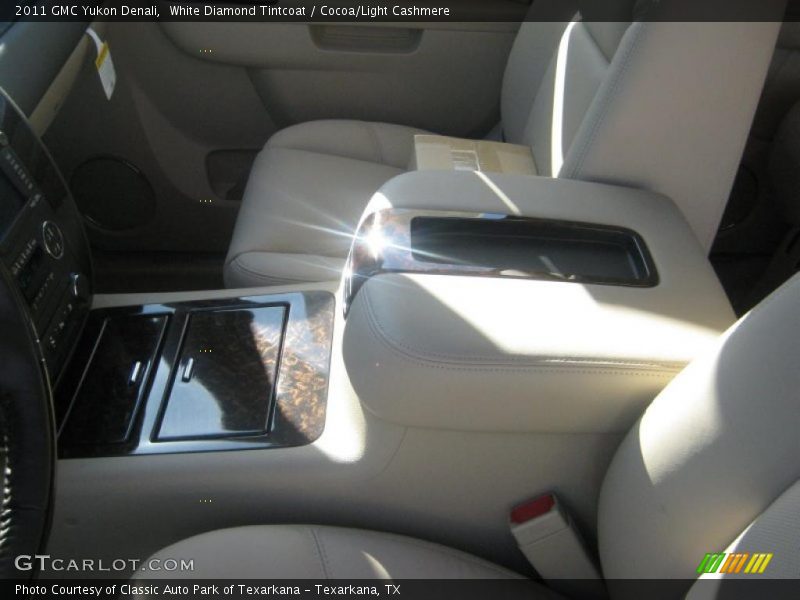 White Diamond Tintcoat / Cocoa/Light Cashmere 2011 GMC Yukon Denali